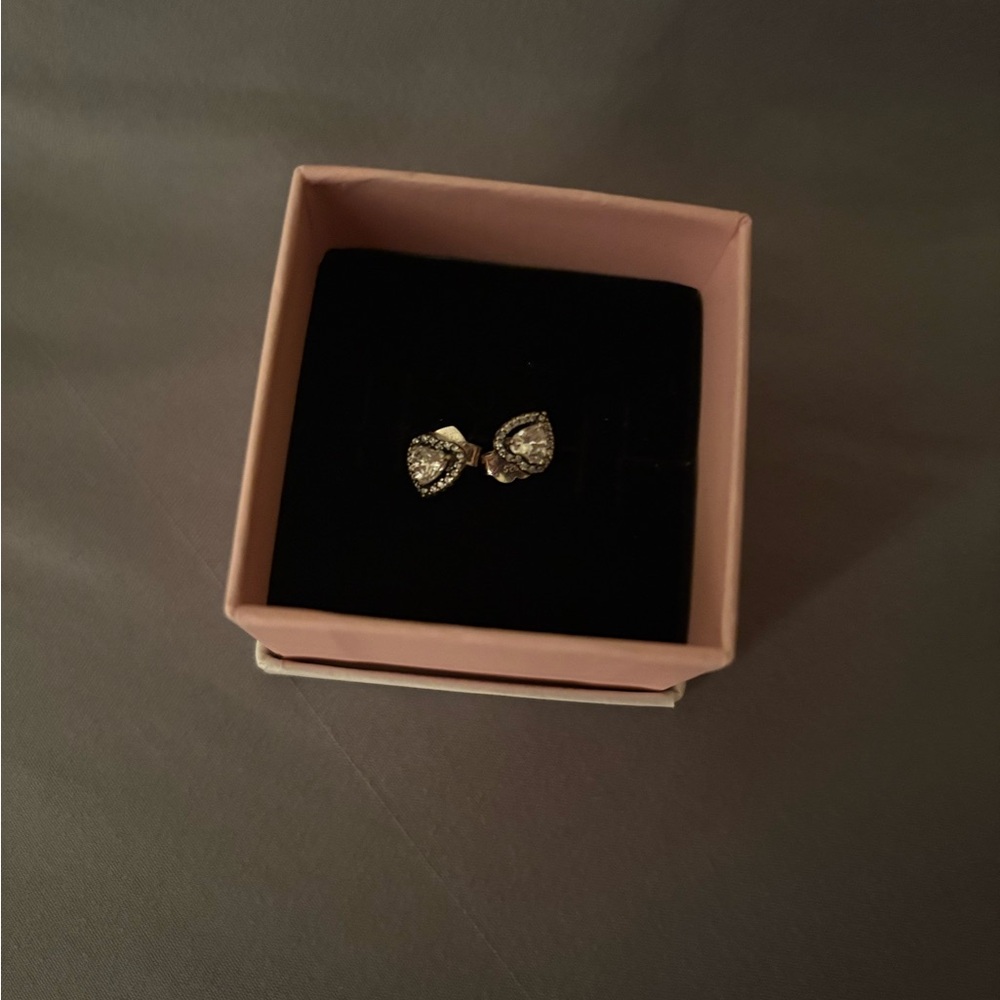 Elegant Pandora silver Heart Earrings